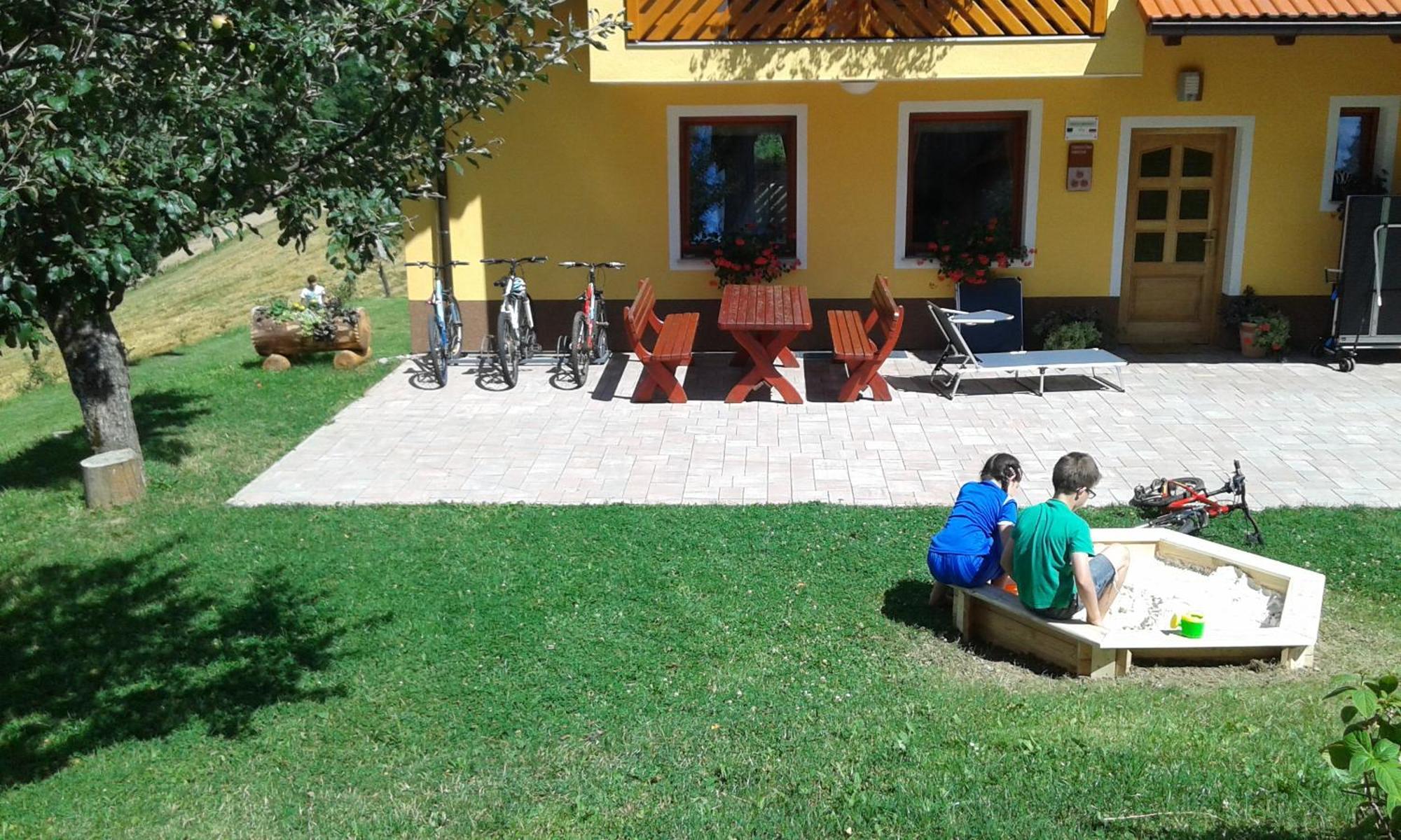 Apartments Organic Tourist Farm Gradišnik Prevalje Exterior foto